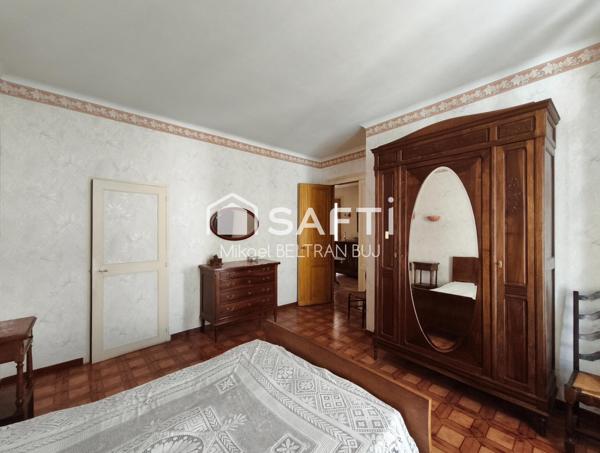 Maison de Maître avec appartement indépendant loué et garage