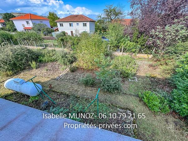 Maison individuelle à Cournon D'Auvergne 5 pièce(s) 80 m2, 70m2 de dépendances sur  jardin