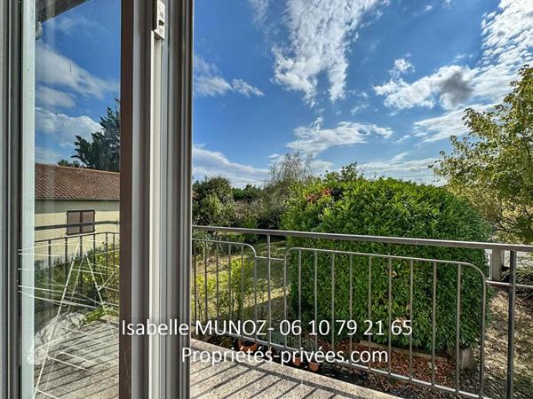 Maison individuelle à Cournon D'Auvergne 5 pièce(s) 80 m2, 70m2 de dépendances sur  jardin