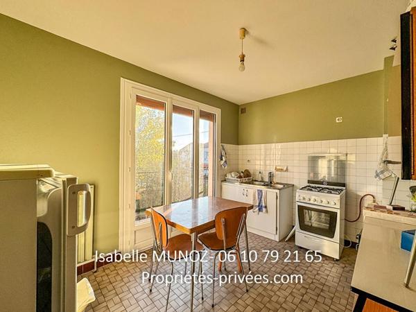 Maison individuelle à Cournon D'Auvergne 5 pièce(s) 80 m2, 70m2 de dépendances sur  jardin