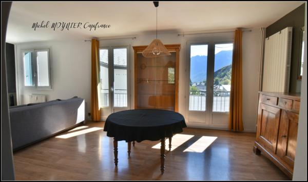 T3 rénové avec balcon, vue dégagée plein sud – L'Argentière-la-Bessée