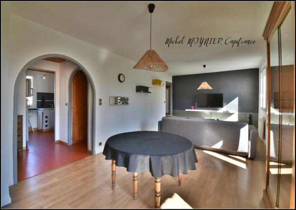 T3 rénové avec balcon, vue dégagée plein sud – L'Argentière-la-Bessée