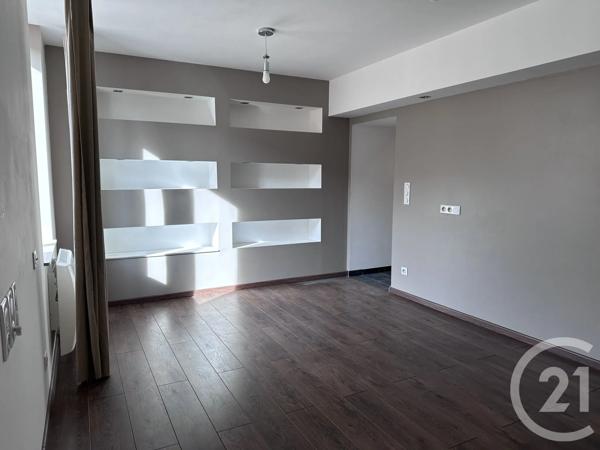 Appartement F3 à vendre  3 pièces - 65,14 m 2   LE COTEAU  - 42