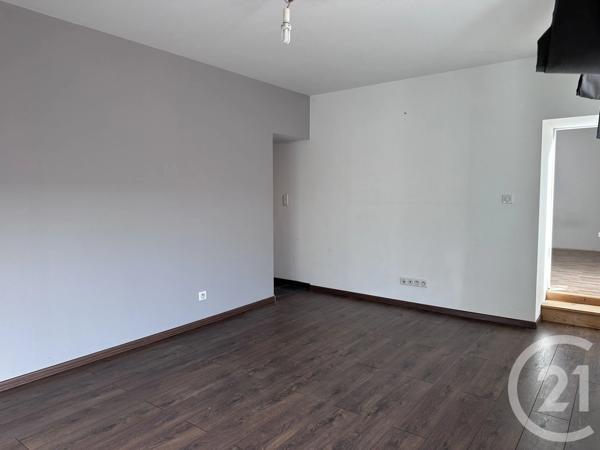 Appartement F3 à vendre  3 pièces - 65,14 m 2   LE COTEAU  - 42
