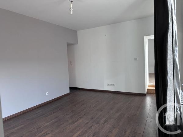 Appartement F3 à vendre  3 pièces - 65,14 m 2   LE COTEAU  - 42