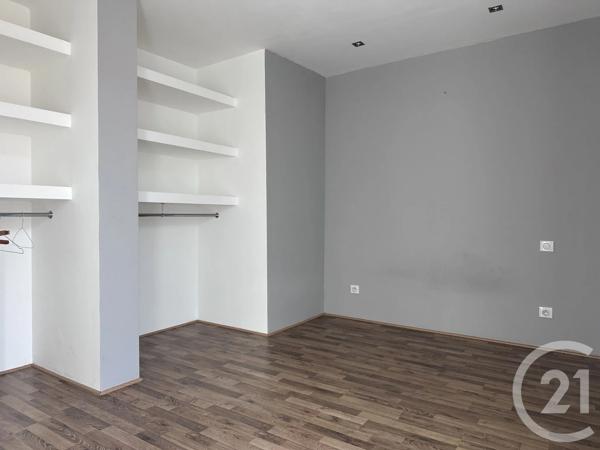 Appartement F3 à vendre  3 pièces - 65,14 m 2   LE COTEAU  - 42