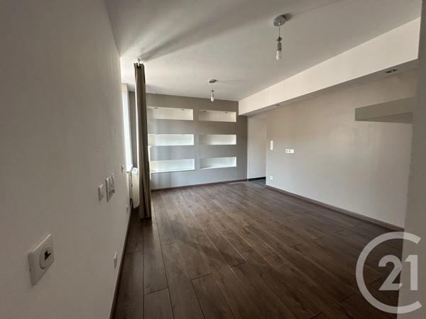 Appartement F3 à vendre  3 pièces - 65,14 m 2   LE COTEAU  - 42