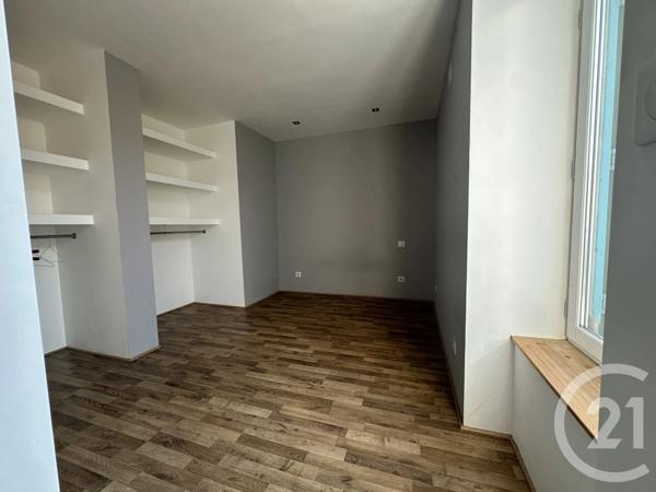 Appartement F3 à vendre  3 pièces - 65,14 m 2   LE COTEAU  - 42