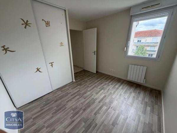 Appartement à louer 2 pièces 54.24m² Vichy (03200)