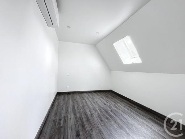 Appartement F3 à vendre  4 pièces - 199,02 m2 ST POURCAIN SUR SIOULE - 03