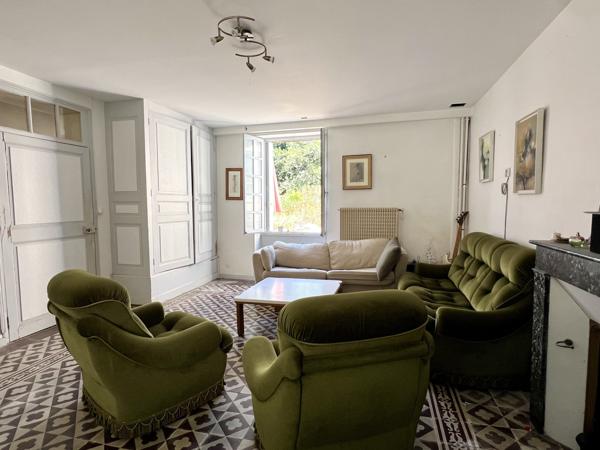 Cheillé (37190) Maison de campagne en pierres