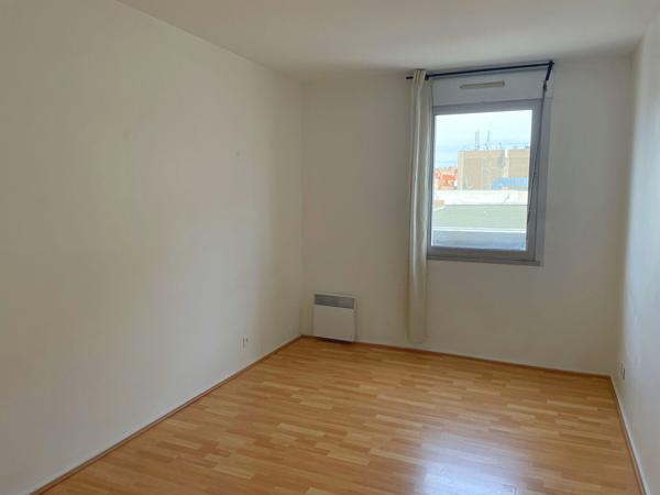 Location
                Appartement70,9 m² - 3 Pièces -
                    CLERMONT FERRAND (63000)