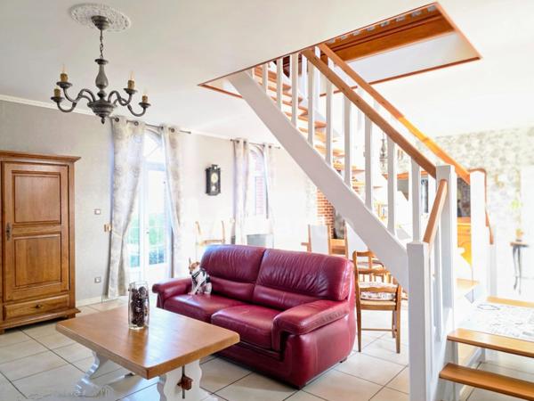 À VENDRE MAISON DE CARACTÈRE 7 pièces de 176m² Secteur AULT (80)