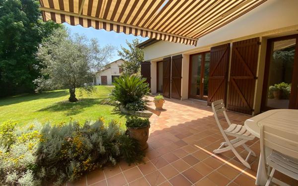 Maison à vendre    6 pièces •  Amou