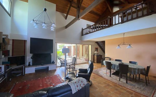 Maison à vendre    6 pièces •  Amou