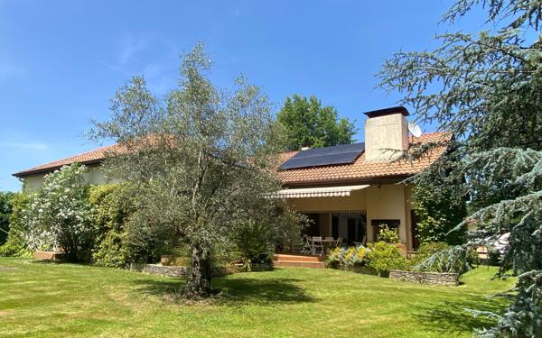 Maison à vendre    6 pièces •  Amou