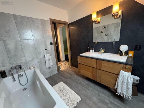 Maison individuelle à vendre à Batz-sur-Mer en Loire-Atlantique (44740), ref : 15655/937   
Centre