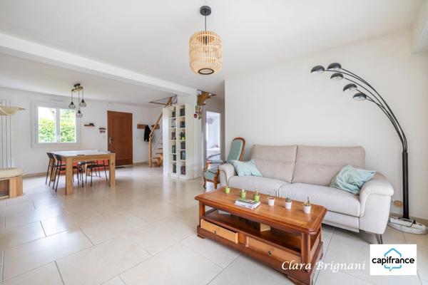 À VENDRE à AVRAINVILLE – MAISON 4 PIÈCES 105 M²– VIE PLAIN-PIED   – JARDIN SANS VIS-À-VIS – SECTEUR RECHERCHÉ