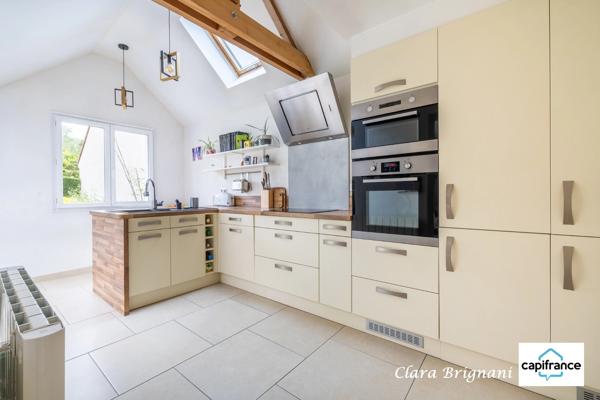 À VENDRE à AVRAINVILLE – MAISON 4 PIÈCES 105 M²– VIE PLAIN-PIED   – JARDIN SANS VIS-À-VIS – SECTEUR RECHERCHÉ