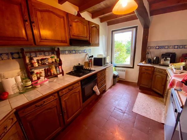 MAISON A COLOMBAGES RENOVEE AVEC GITE INDEPENDANT SUR 2700 M2 DE TERRAIN A LACQUY.