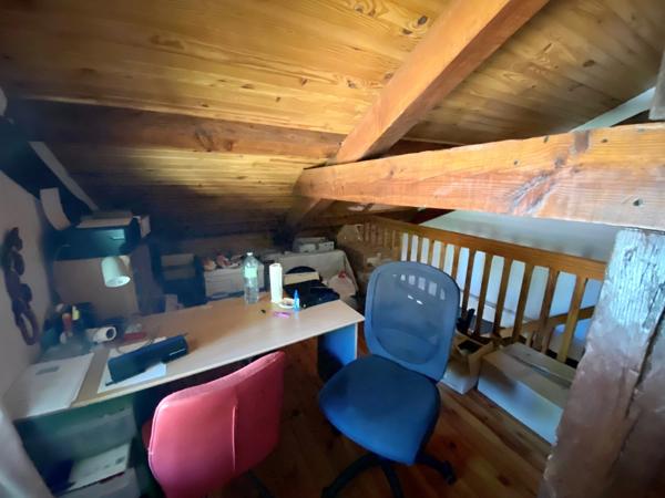 MAISON A COLOMBAGES RENOVEE AVEC GITE INDEPENDANT SUR 2700 M2 DE TERRAIN A LACQUY.
