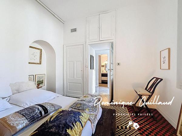 NÎMES -MAISON CARRÉ