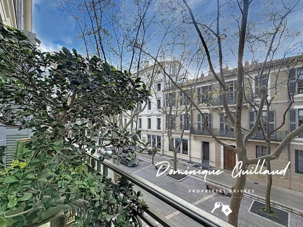 NÎMES -MAISON CARRÉ