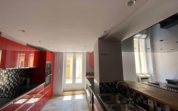 Appartement à louer    3 pièces • 102 m2 Castres