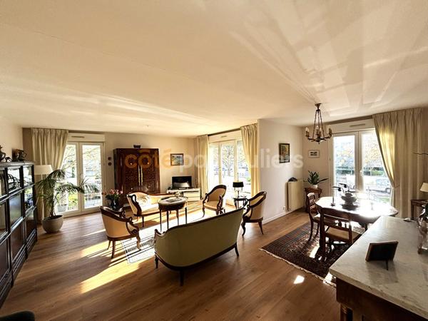 Vente Appartement107 m² - 5 Pièces - CAEN (14000)