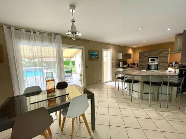 Maison Ambares Et Lagrave 5 pièce(s) 130 m2