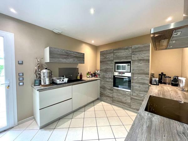 Maison Ambares Et Lagrave 5 pièce(s) 130 m2