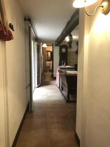 Location                                                      Maison de village
                        
                     4 pièces                      90 m2                     à Saint-Mitre-les-Remparts