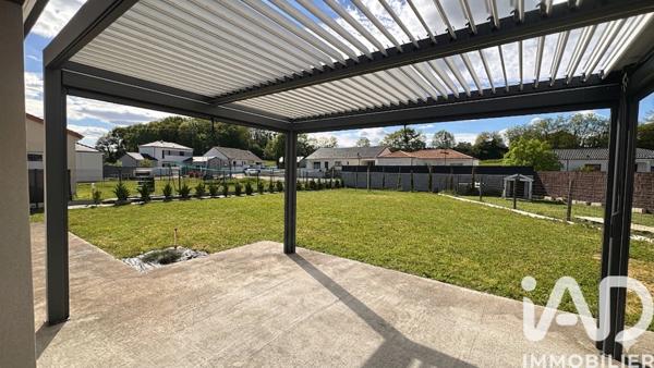 Maison à vendre 5 pièces 102 m² Dangé-Saint-Romain