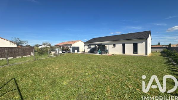 Maison à vendre 5 pièces 102 m² Dangé-Saint-Romain