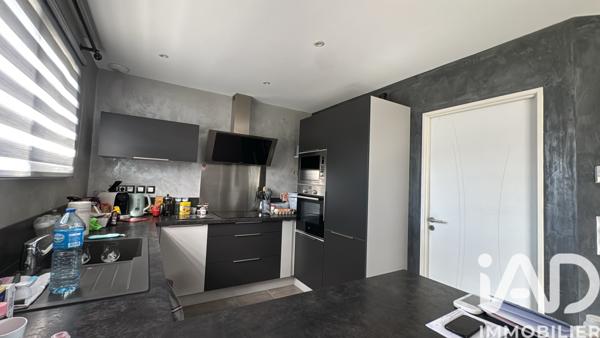 Maison à vendre 5 pièces 102 m² Dangé-Saint-Romain