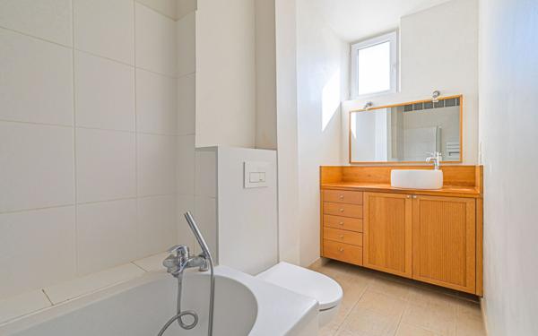 Appartement à vendre    2 pièces •  Paris 11