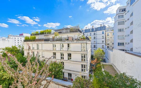 Appartement à vendre    2 pièces •  Paris 11