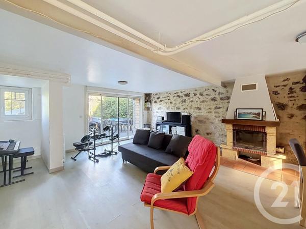 Maison à vendre  6 pièces - 166,38 m 2   PLOUMAGOAR  - 22