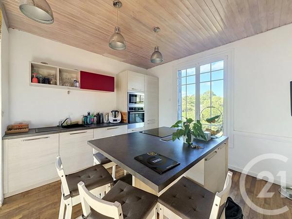 Maison à vendre  6 pièces - 166,38 m 2   PLOUMAGOAR  - 22