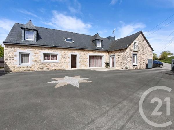 Maison à vendre  6 pièces - 166,38 m 2   PLOUMAGOAR  - 22