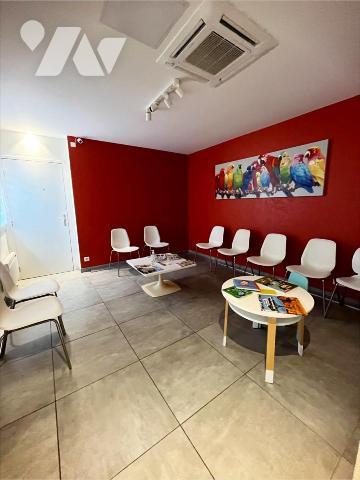 IMMEUBLE MITOYEN EN PARFAIT ETAT