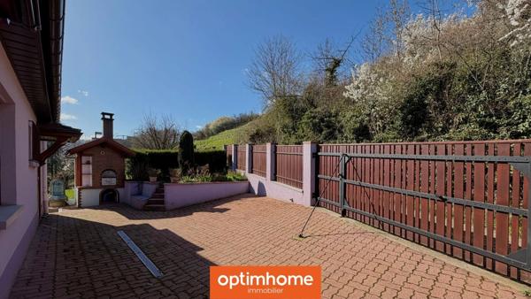 Maison 3 chambres avec vue dégagée située au pied des vignes