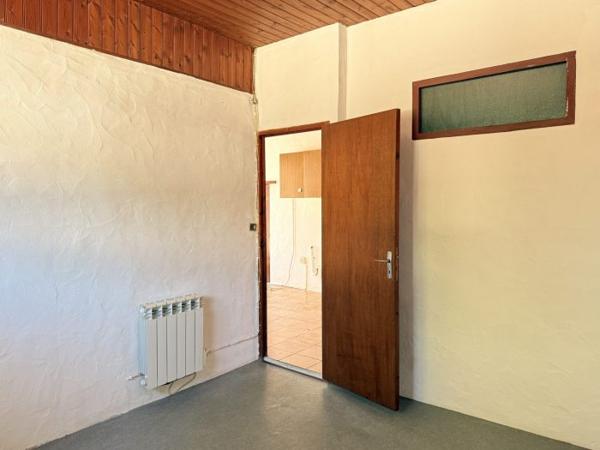 Petite maison de plain-pied avec jardin en coeur de bourg