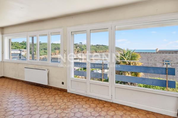 RARE À LA VENTE - Vue mer et fort potentiel à Saint-Laurent-de-la-Mer