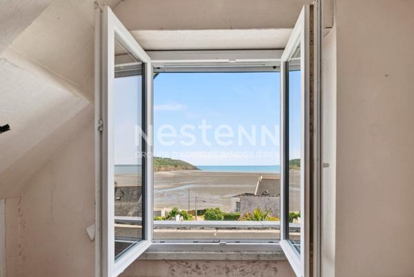 RARE À LA VENTE - Vue mer et fort potentiel à Saint-Laurent-de-la-Mer