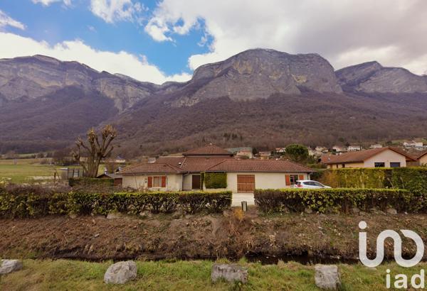 Immeuble à vendre 1 600 m² Lumbin