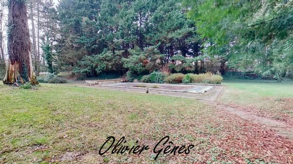 La Milesse (72650) LA MILESSE - Maison de caractère - 200 m² - 6 chambres - Sous-sol - Garage - parc arboré