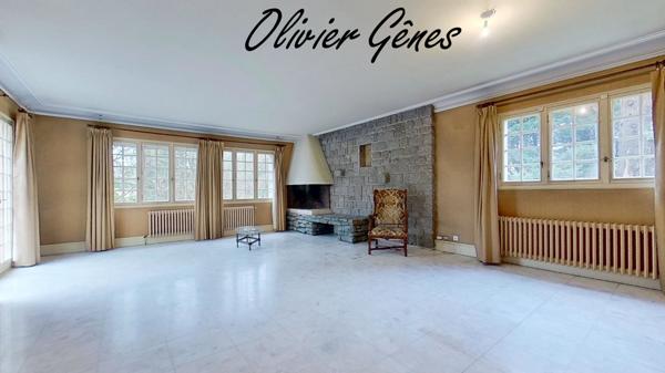 La Milesse (72650) LA MILESSE - Maison de caractère - 200 m² - 6 chambres - Sous-sol - Garage - parc arboré