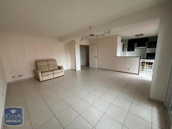 Appartement à louer 3 pièces 73.02m²