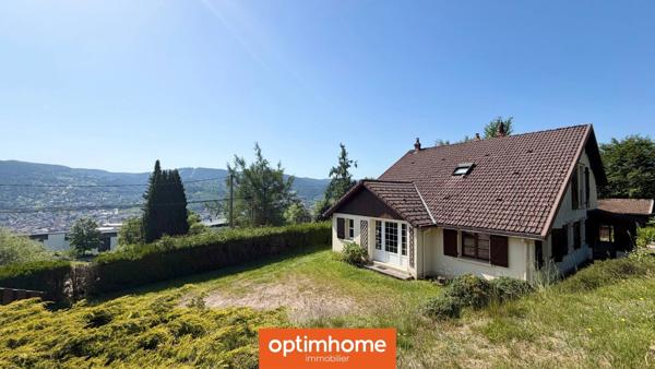 MAISON FAMILIALE À VENDRE À GÉRARDMER – VUE MONTAGNE, VUE SUR LES PISTES DE SKI ET 9 117 M² DE TERRAIN